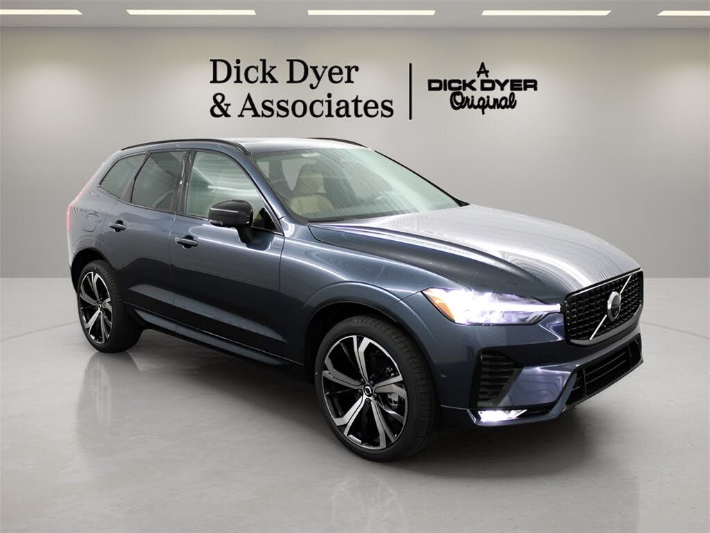 2025 Volvo XC60 B5 Ultra Dark Theme AWD