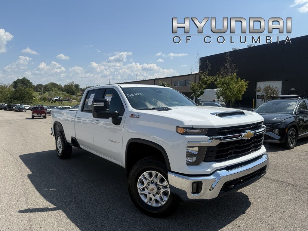 2024 Chevrolet Silverado 3500HD LT Crew Cab 4WD