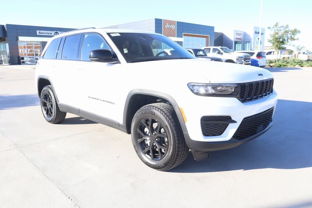 2025 Jeep Grand Cherokee Laredo 4WD