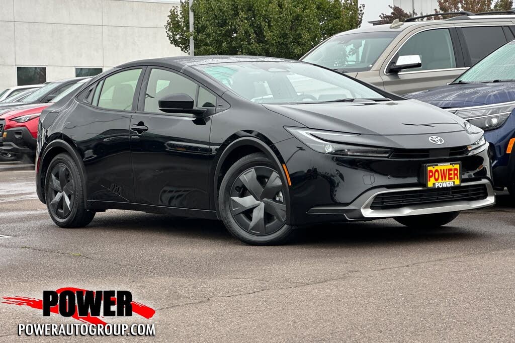 2025 Toyota Prius Plug-In Hybrid SE FWD