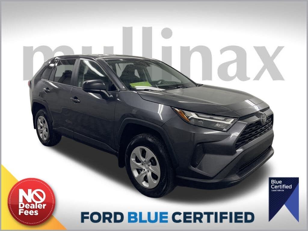 2024 Toyota RAV4 LE FWD
