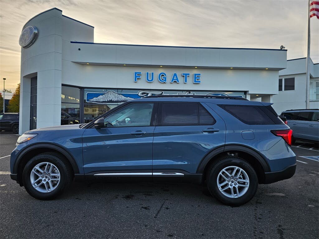 2025 Ford Explorer Active AWD