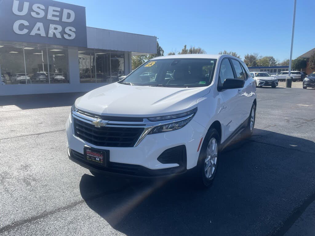2023 Chevrolet Equinox LS FWD with 1LS