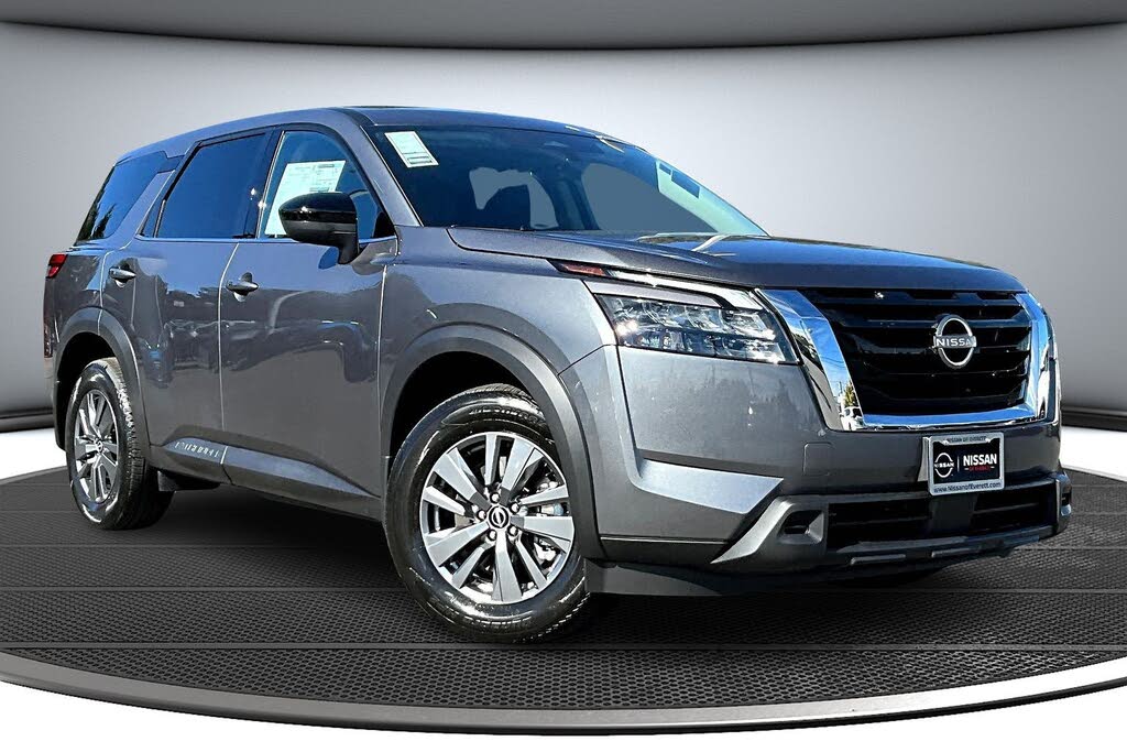 2025 Nissan Pathfinder S 4WD