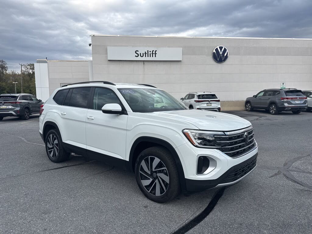 2025 Volkswagen Atlas SE 4Motion with Technology