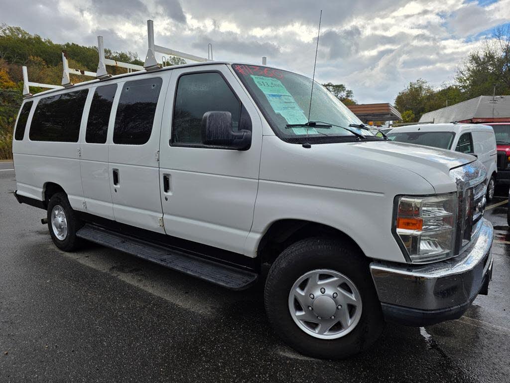 2012 Ford E-Series E-350 XLT Super Duty Extended Passenger Van