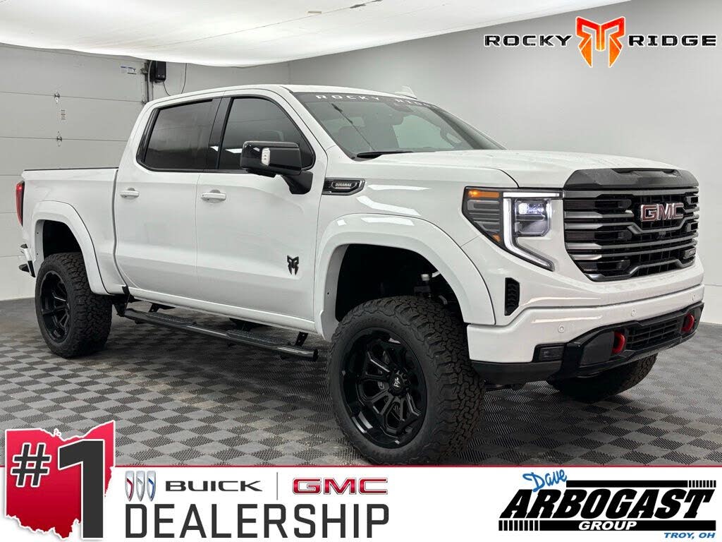 2025 GMC Sierra 1500 AT4 Crew Cab 4WD