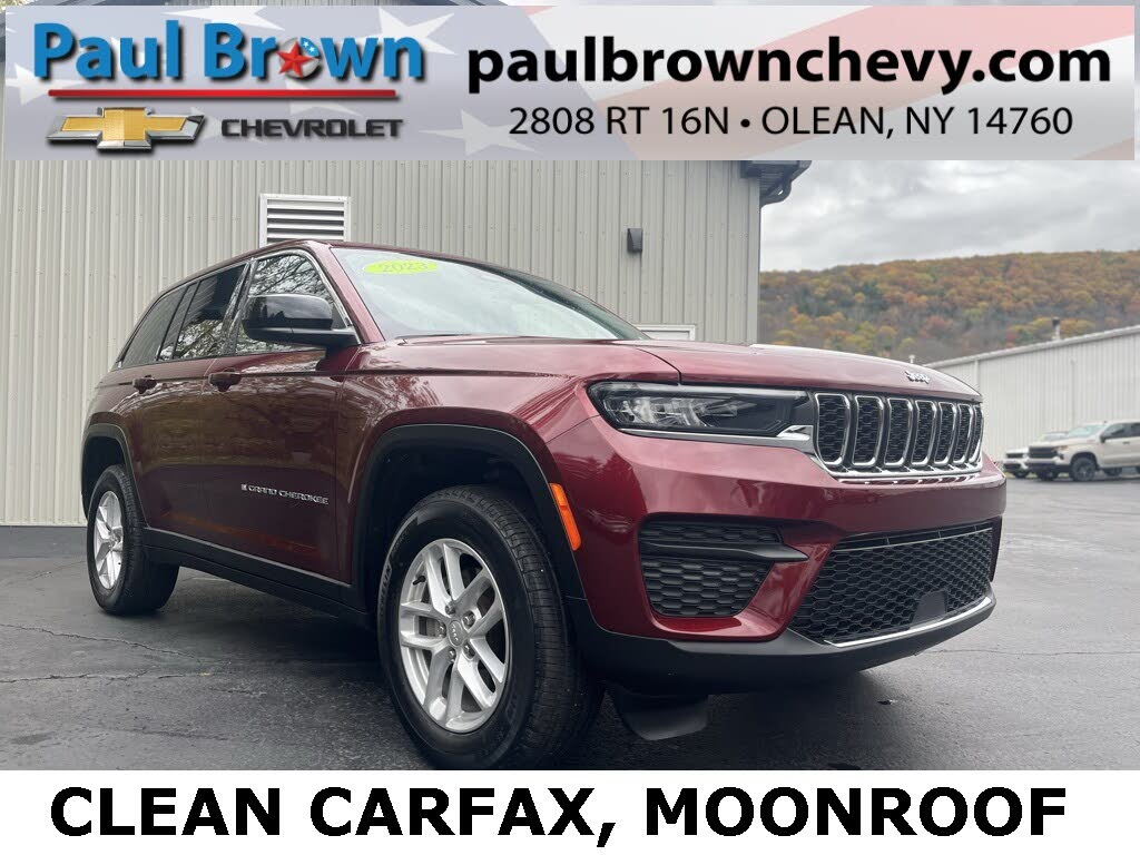 2023 Jeep Grand Cherokee Laredo 4WD