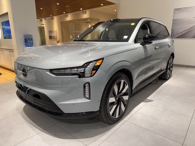 2025 Volvo EX90 Twin Ultra 7-Passenger eAWD