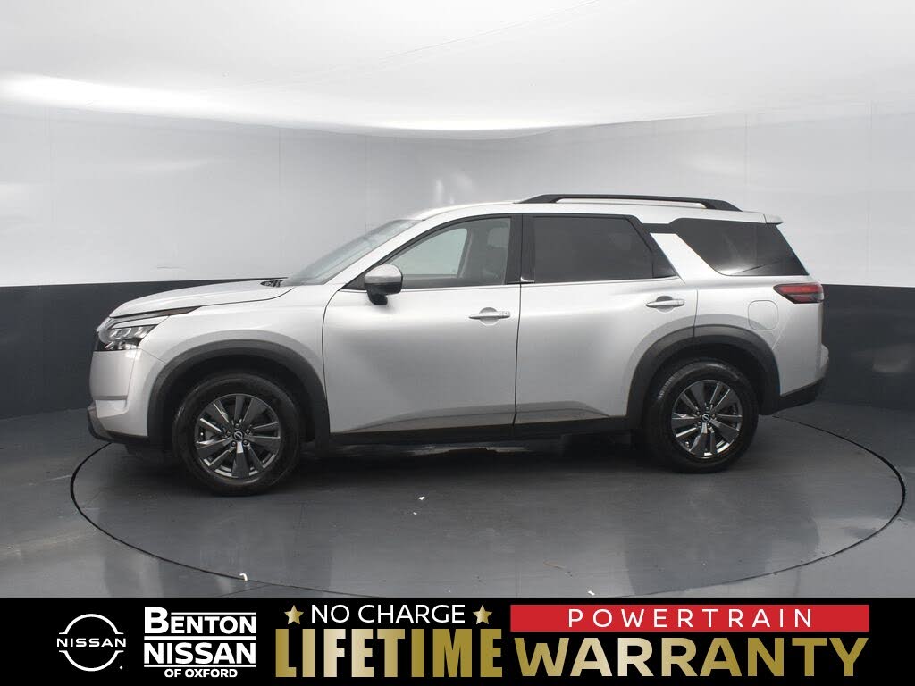 2024 Nissan Pathfinder SV FWD