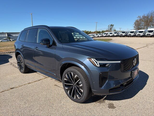 2026 Volvo XC90 B6 Ultra Dark 7-Passenger AWD