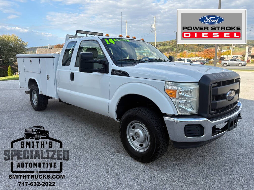2014 Ford F-350 Super Duty Chassis XL SuperCab 4WD