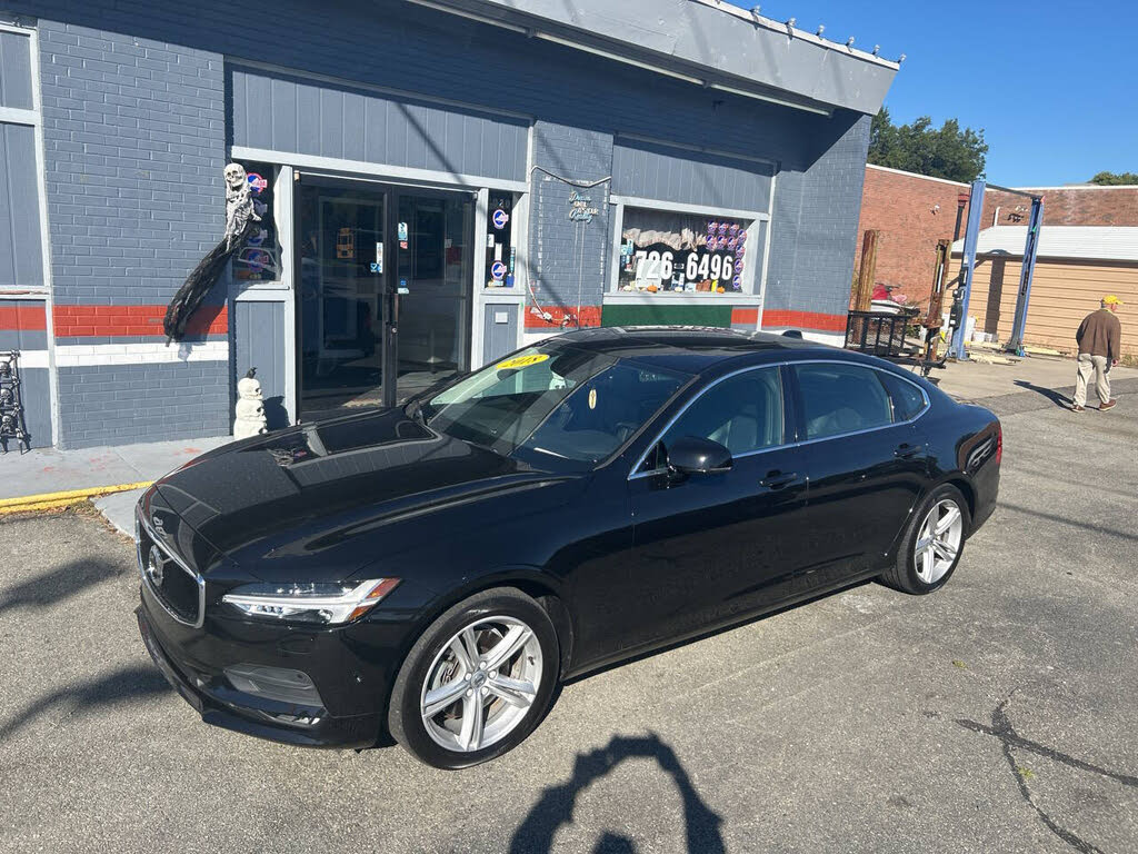 2018 Volvo S90 T5 Momentum