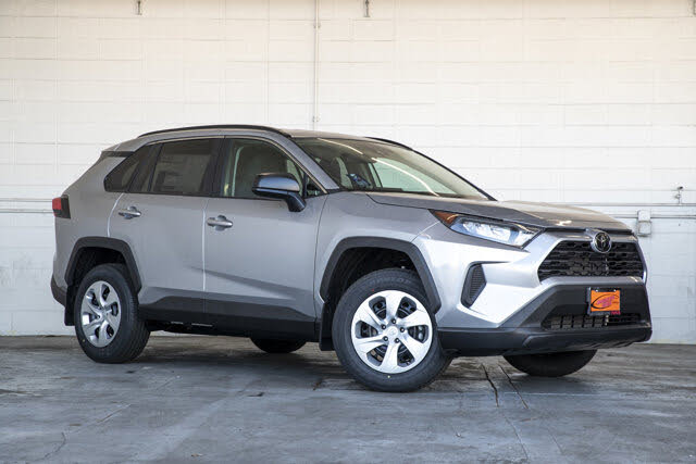 2025 Toyota RAV4 LE FWD