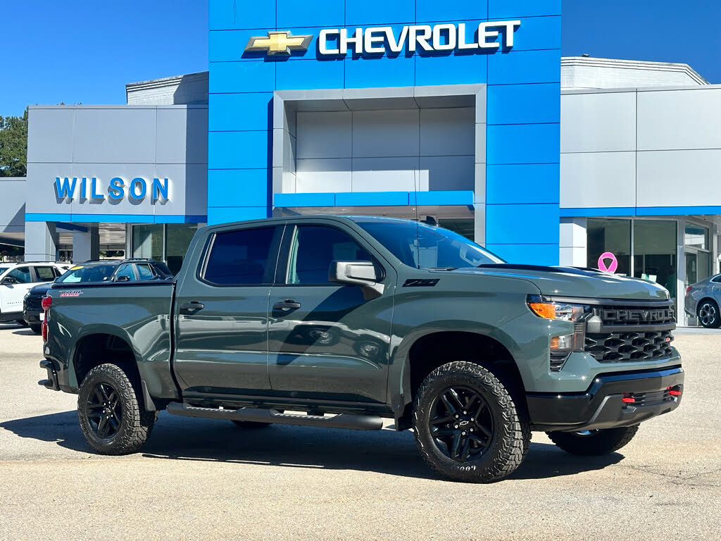 2025 Chevrolet Silverado 1500 Custom Trail Boss Crew Cab 4WD