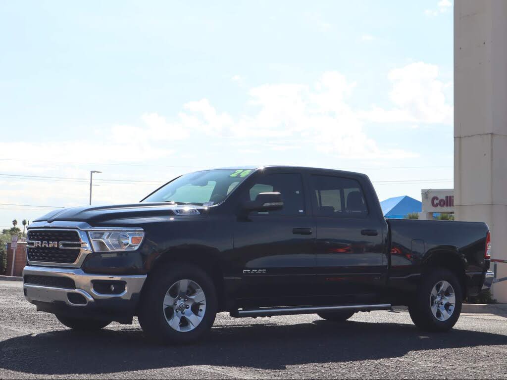 2024 RAM 1500 Big Horn Crew Cab 4WD