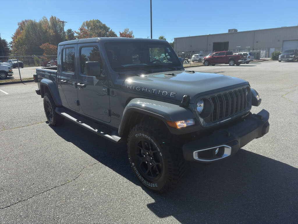 2025 Jeep Gladiator High Tide Crew Cab 4WD