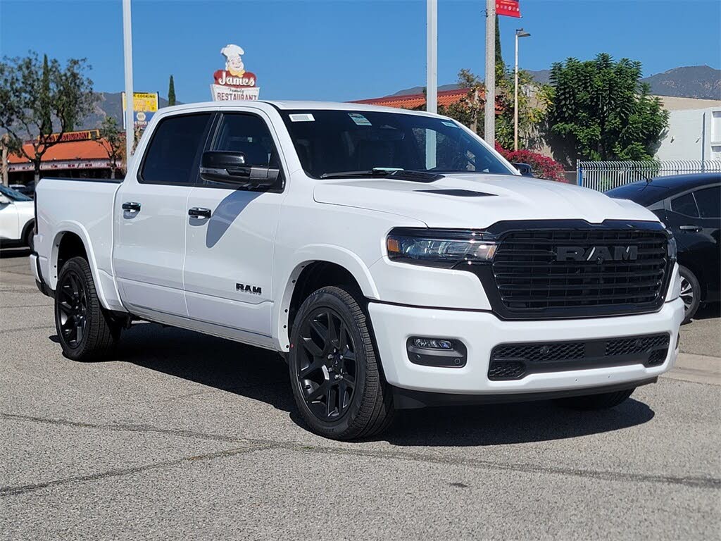 2026 RAM 1500 Laramie Crew Cab RWD