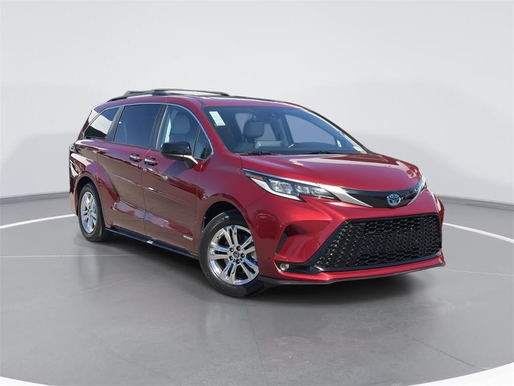 2021 Toyota Sienna XSE 7-Passenger AWD