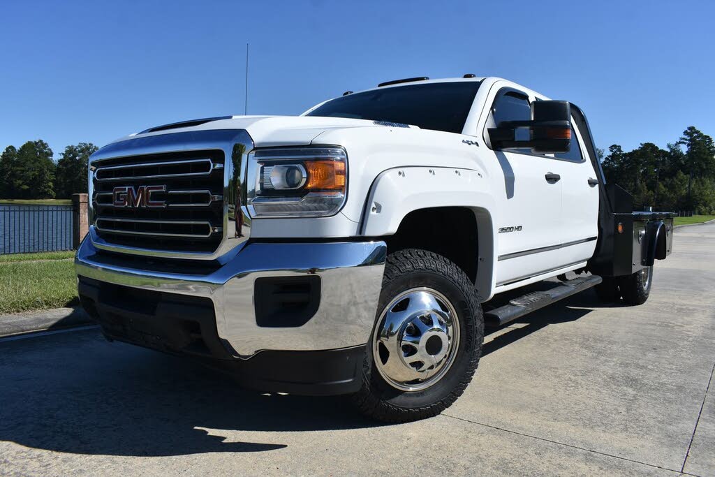 2018 GMC Sierra 3500HD Chassis Crew Cab 4WD