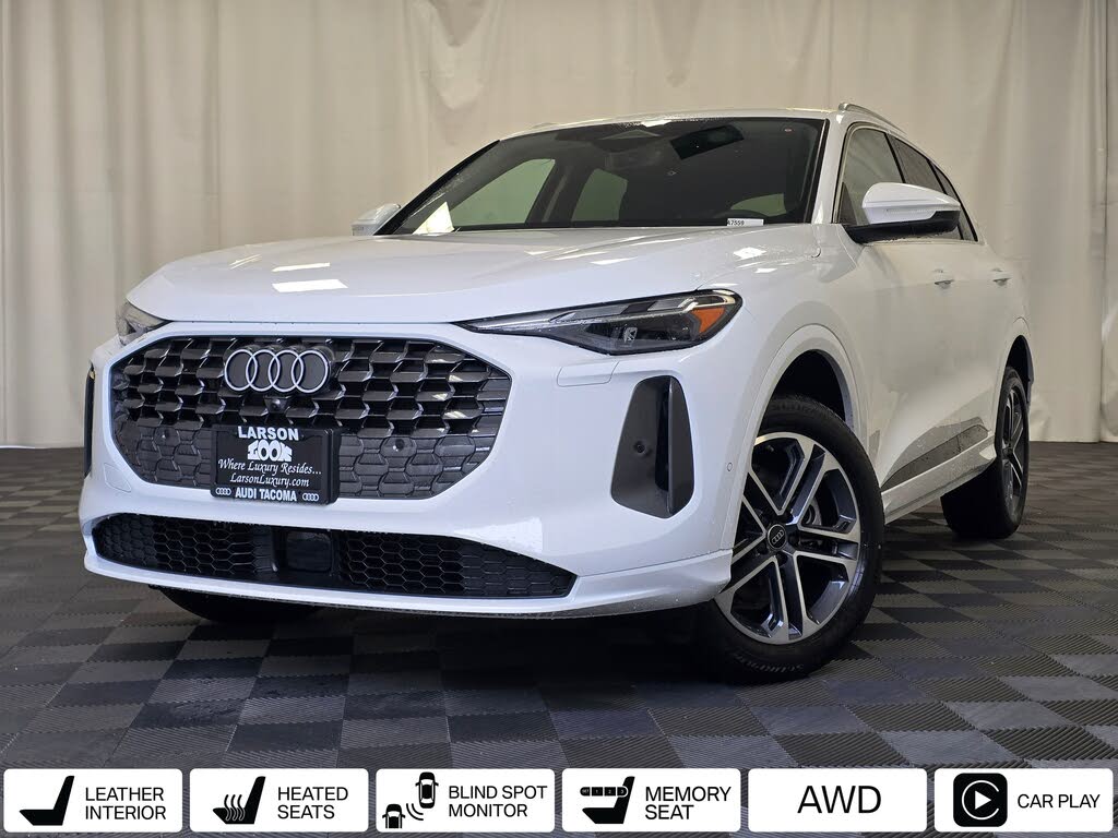 2025 Audi Q5 quattro Premium 40 TFSI