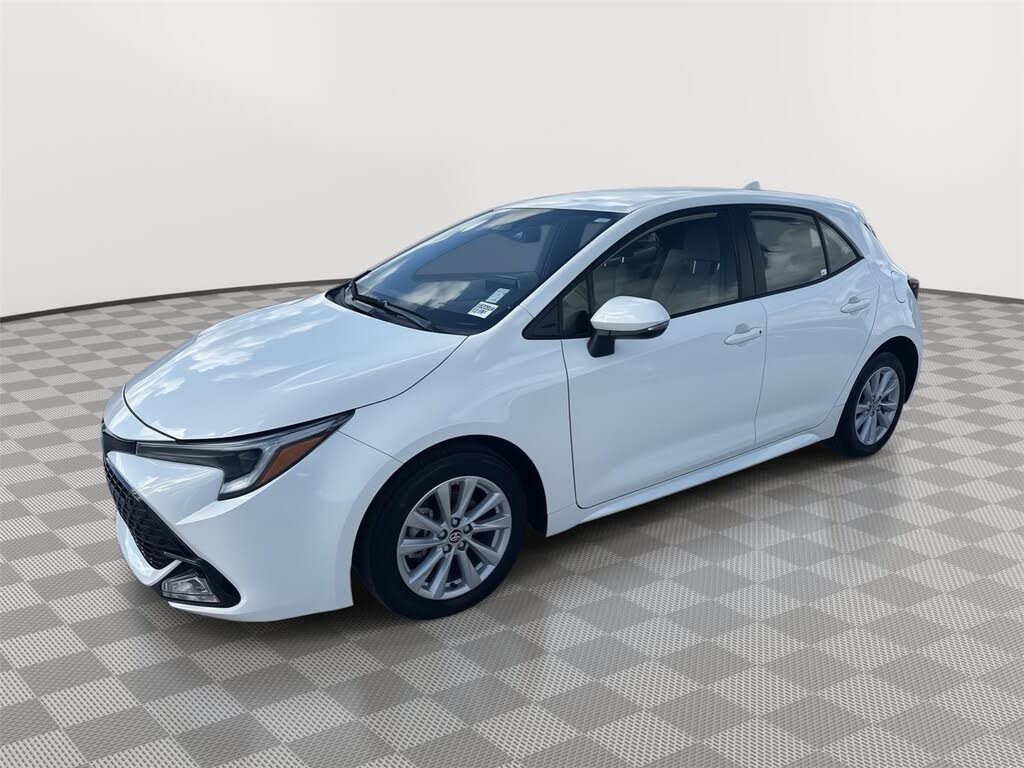 2025 Toyota Corolla Hatchback SE FWD