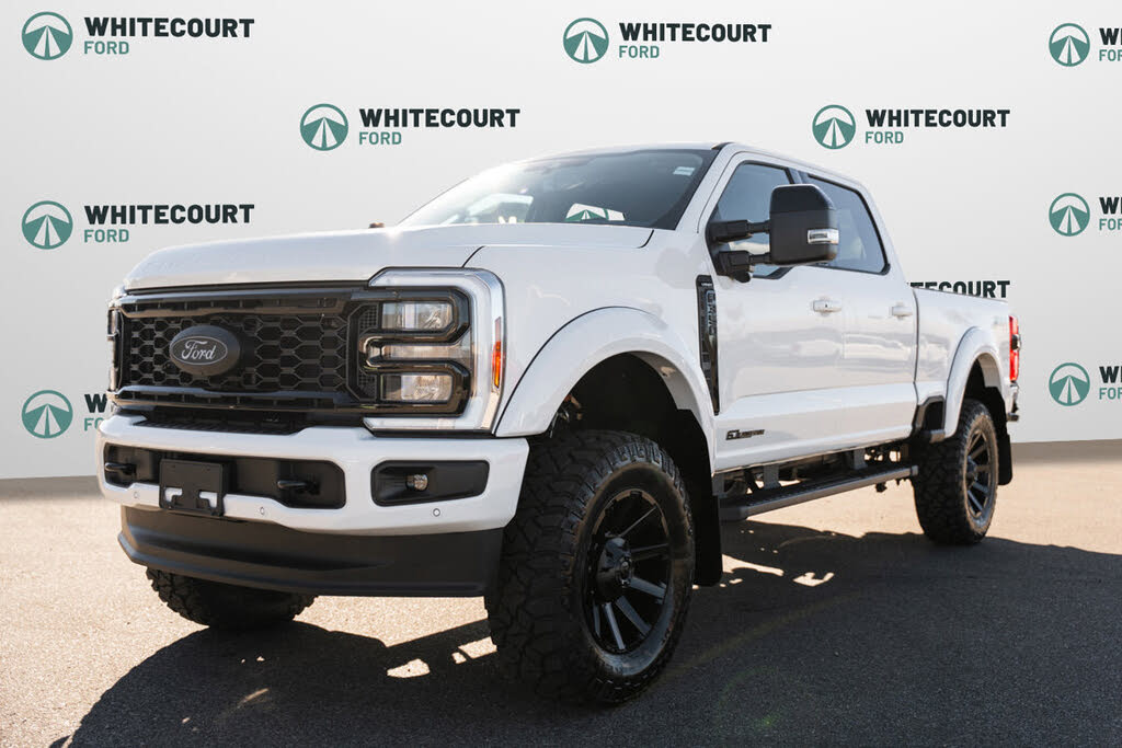 2025 Ford F-350 Super Duty Lariat Crew Cab 4WD