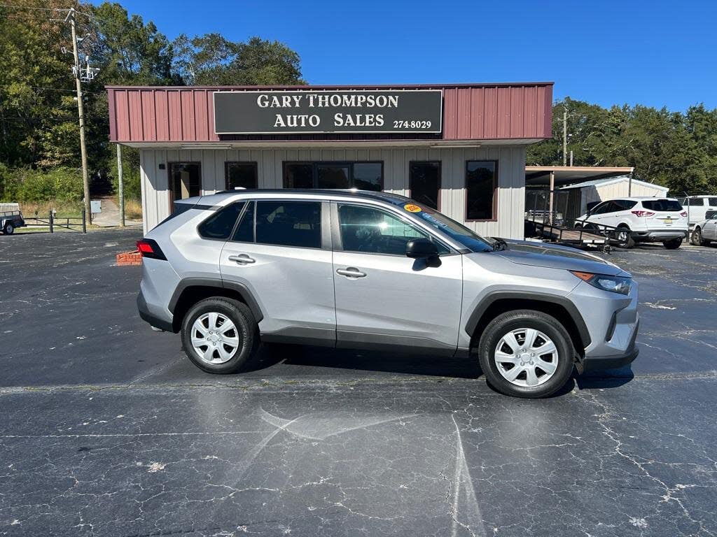 2020 Toyota RAV4 LE FWD