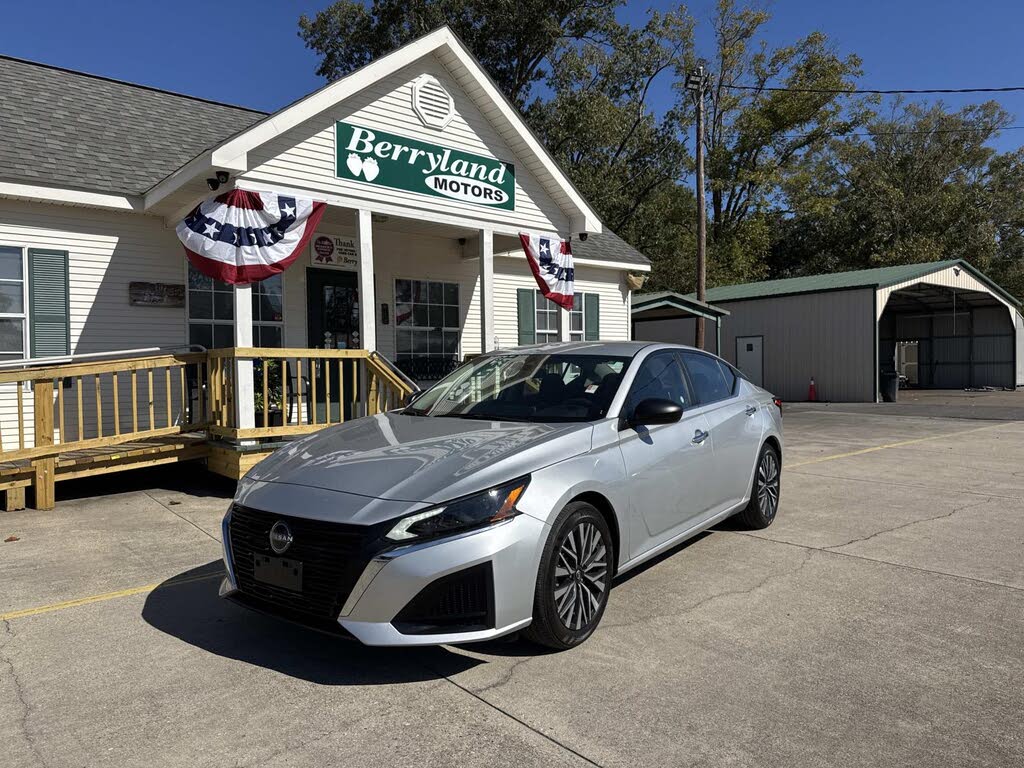 2024 Nissan Altima 2.5 SV FWD