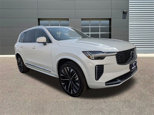 2026 Volvo XC90 B6 Plus 7-Passenger AWD