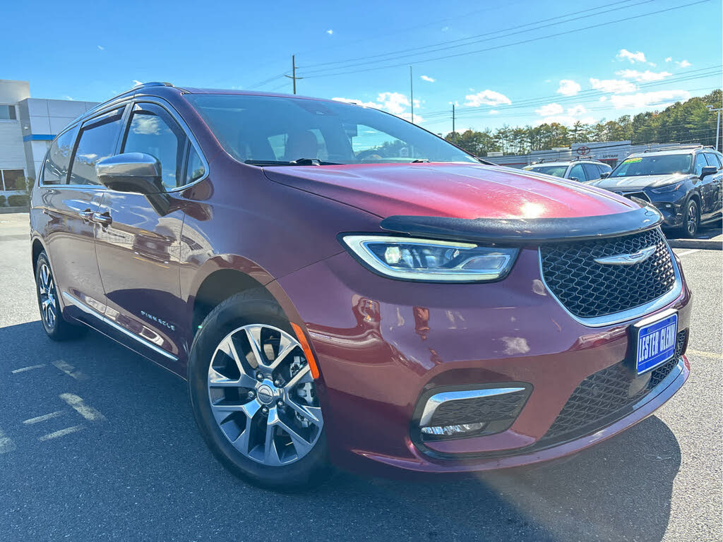 2023 Chrysler Pacifica Hybrid Pinnacle FWD