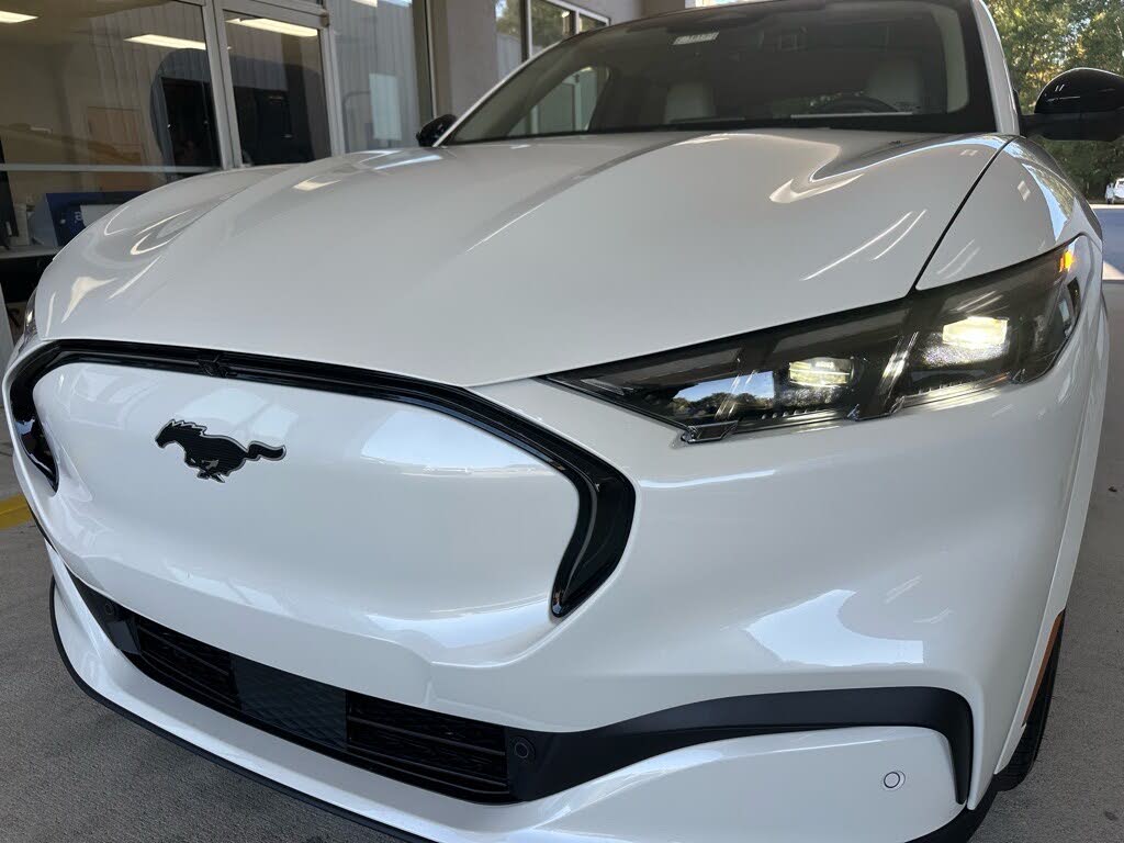 2025 Ford Mustang Mach-E Premium AWD