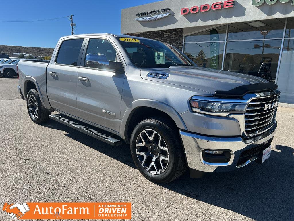 2025 RAM 1500 Laramie Crew Cab 4WD