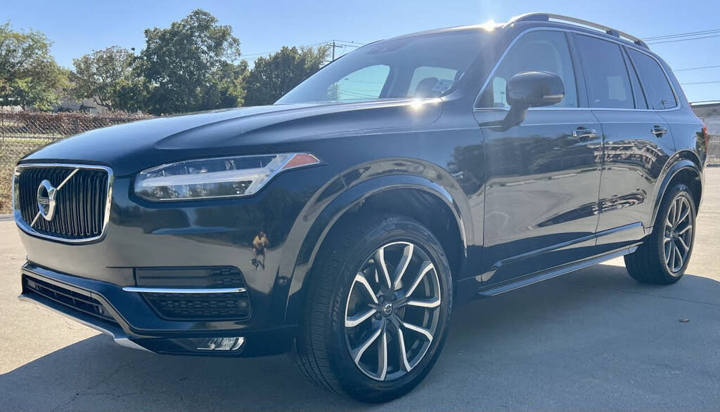 2018 Volvo XC90 T6 Momentum AWD