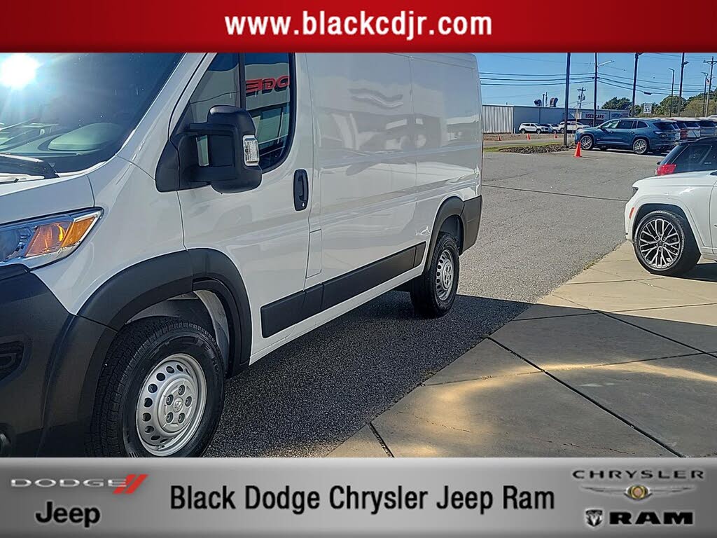 2026 RAM ProMaster 2500 Tradesman 136 Low Roof Cargo Van FWD