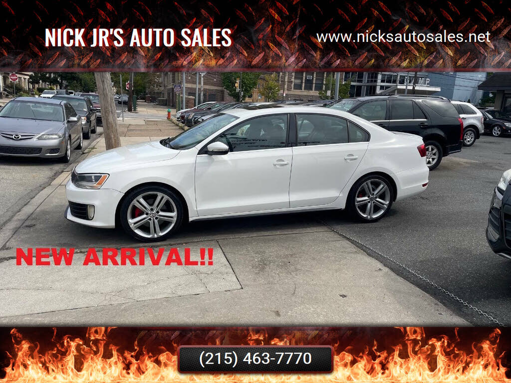 2013 Volkswagen Jetta GLI Autobahn FWD with Navigation