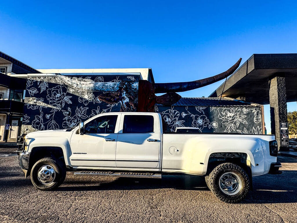 2015 Chevrolet Silverado 3500HD LTZ Crew Cab LB DRW 4WD