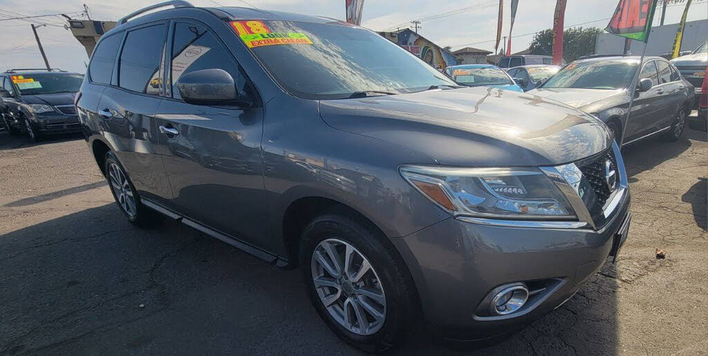 2016 Nissan Pathfinder SV