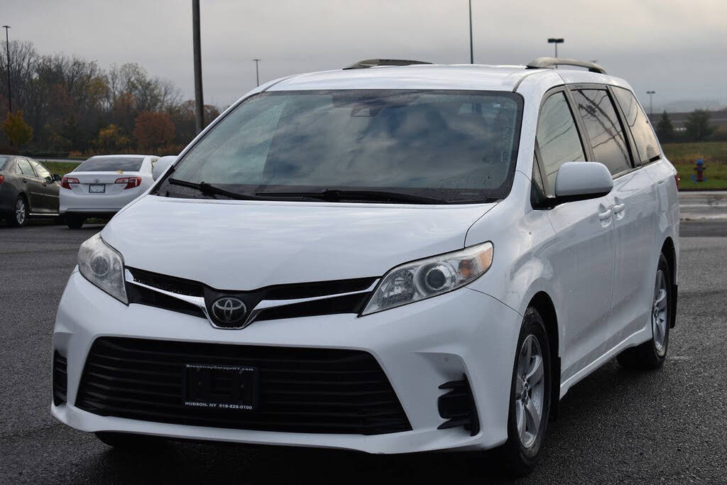 2018 Toyota Sienna LE 8-Passenger FWD