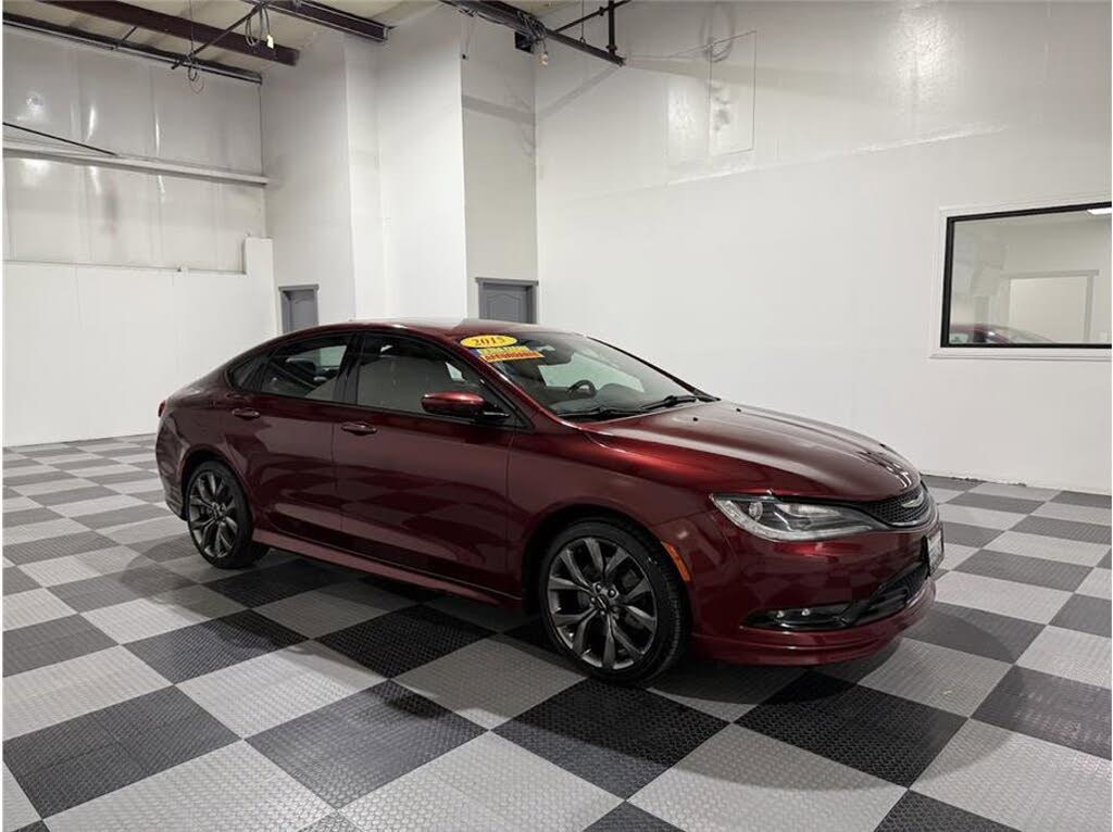 2016 Chrysler 200 S Sedan FWD