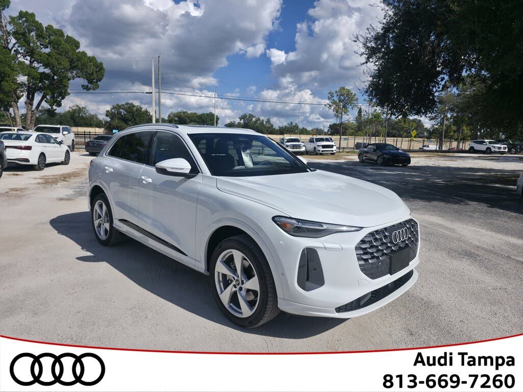 2025 Audi Q5 quattro Premium Plus 40 TFSI