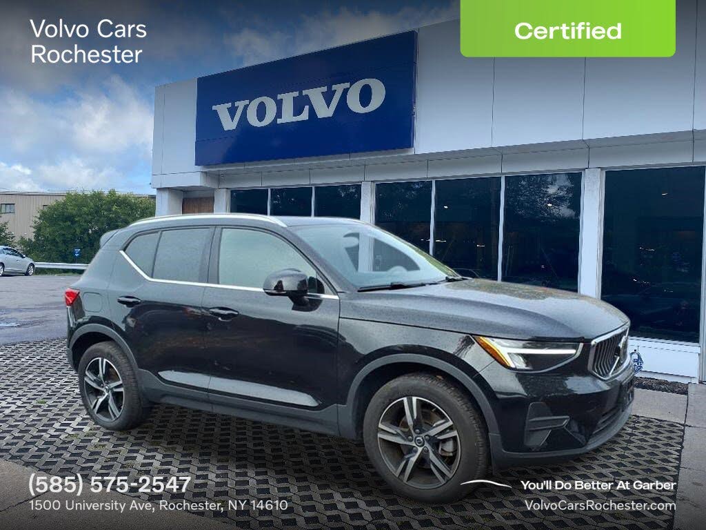 2025 Volvo XC40 B5 Core Bright Theme AWD
