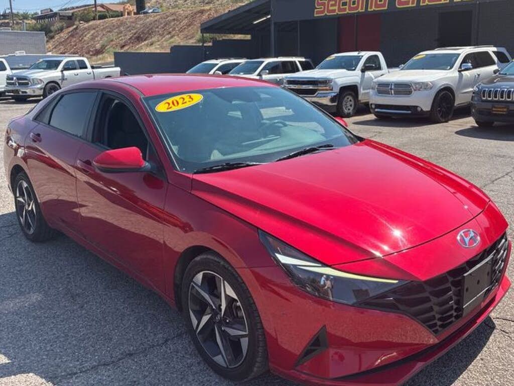 2023 Hyundai Elantra SEL FWD