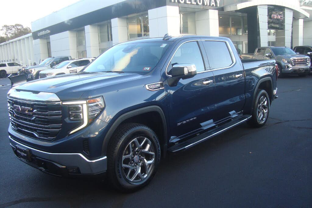 2022 GMC Sierra 1500 SLT Crew Cab 4WD