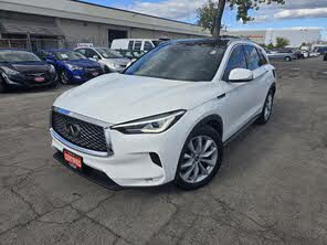INFINITI QX50 Essential AWD