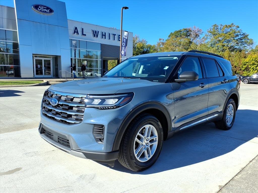 2025 Ford Explorer Active AWD