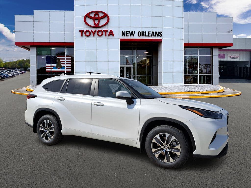 2024 Toyota Highlander XLE FWD