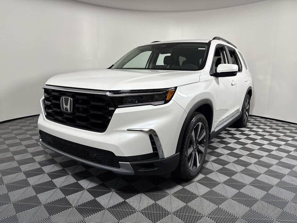2025 Honda Pilot Touring AWD