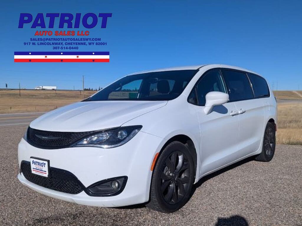 2018 Chrysler Pacifica Touring Plus FWD