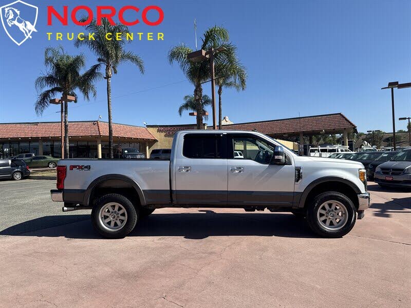 2019 Ford F-250 Super Duty Lariat Crew Cab 4WD